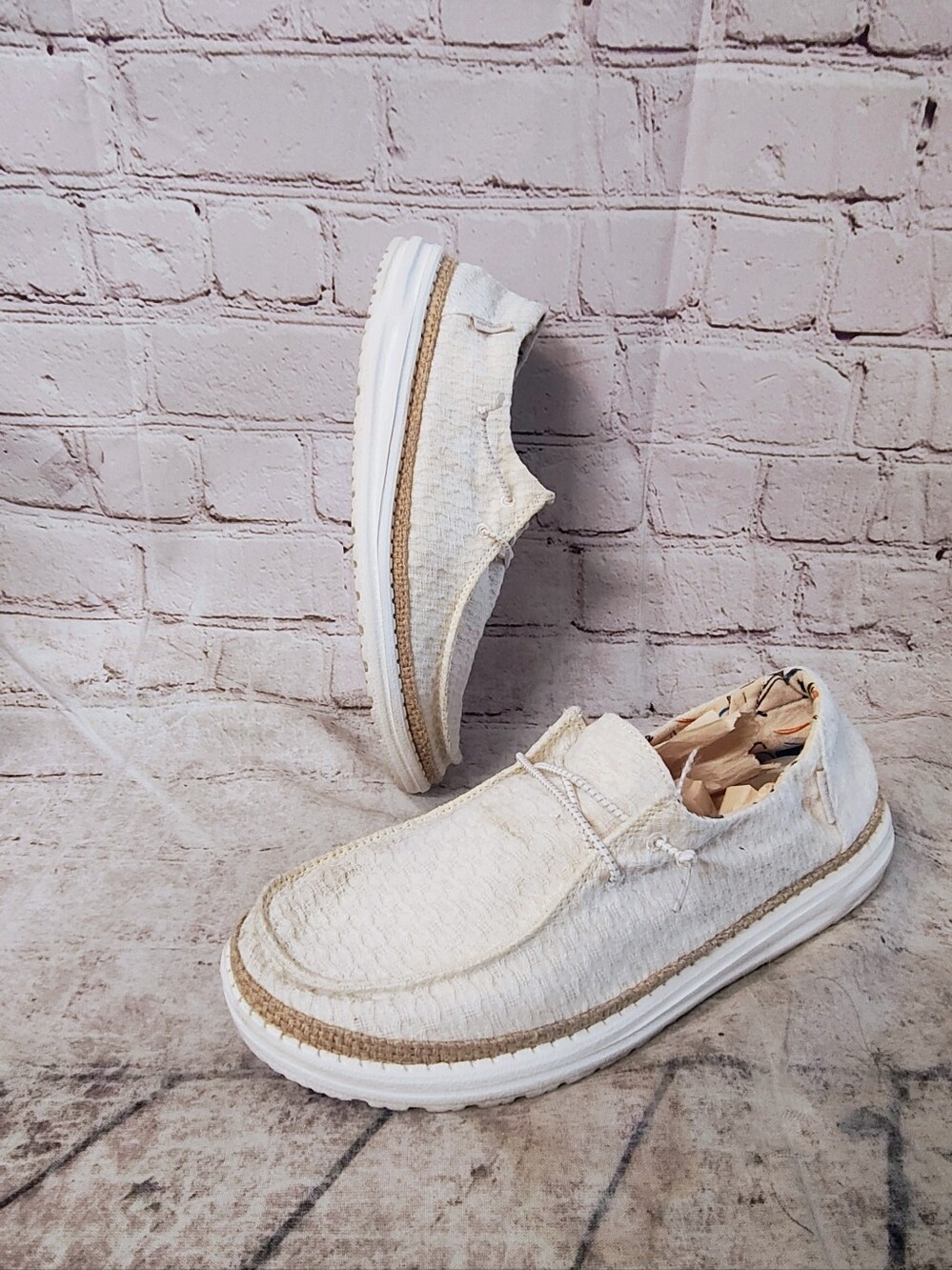 Hey Dude Wendy White Slip On Comfort Shoes Womens  11 Coastal Beachy
